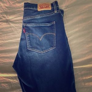 Levi cropped jeans